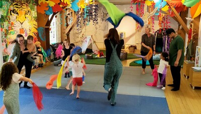 Treasure Seekers (family dance workshop)